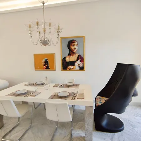 Daire Andrews Luxury La Spezia